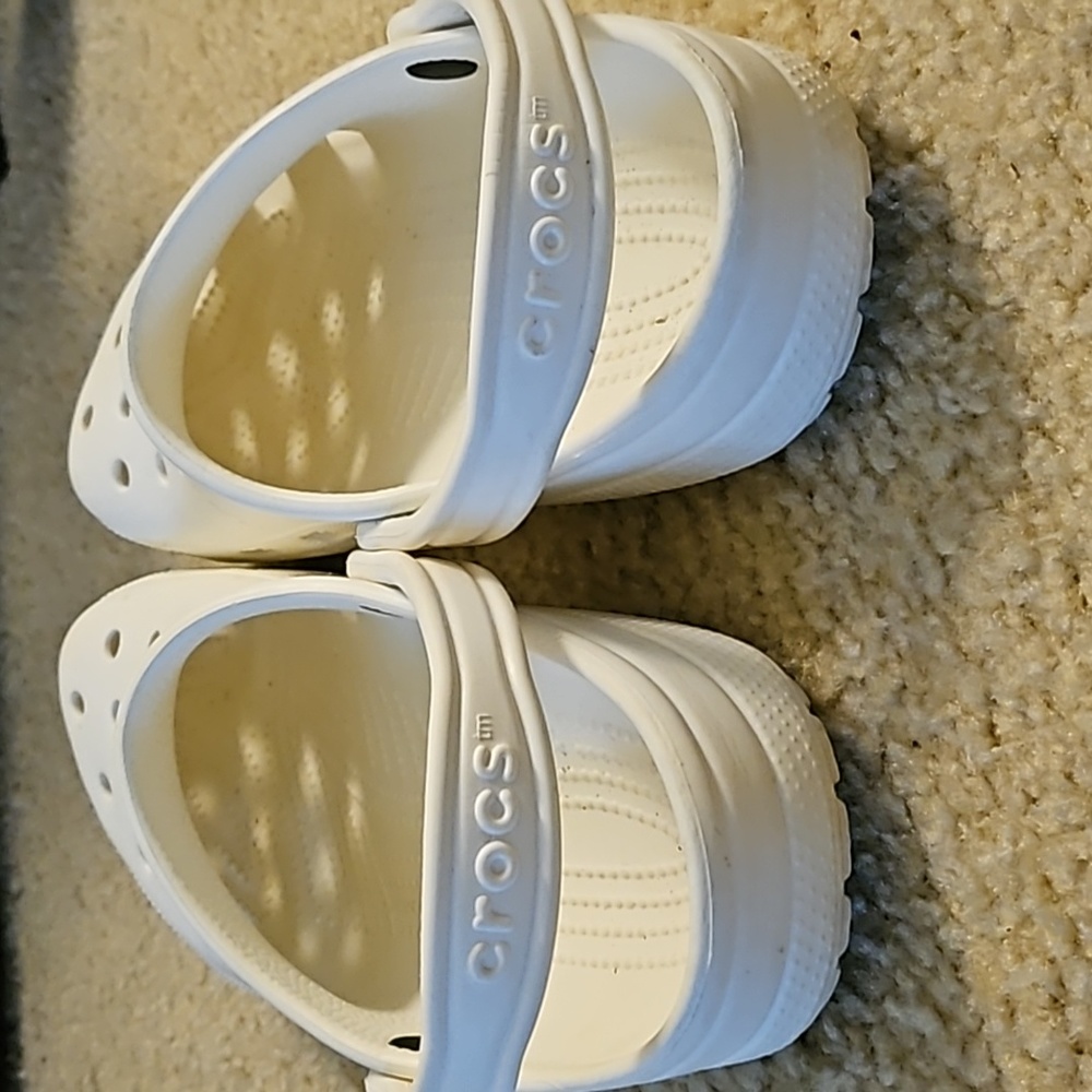 Size 11 Crocs white - Picture 4 of 4